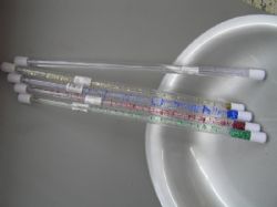 שרביט קוסם עם נצנצים